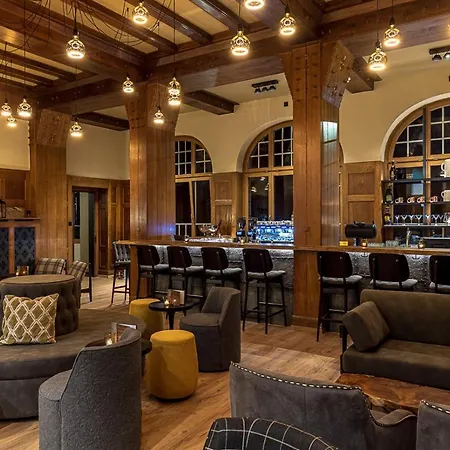 Otel Alpine