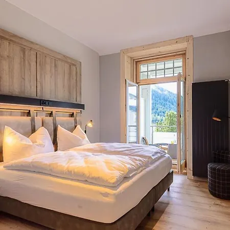 Alpine Hotel