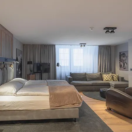 Alpine Hotel 3*